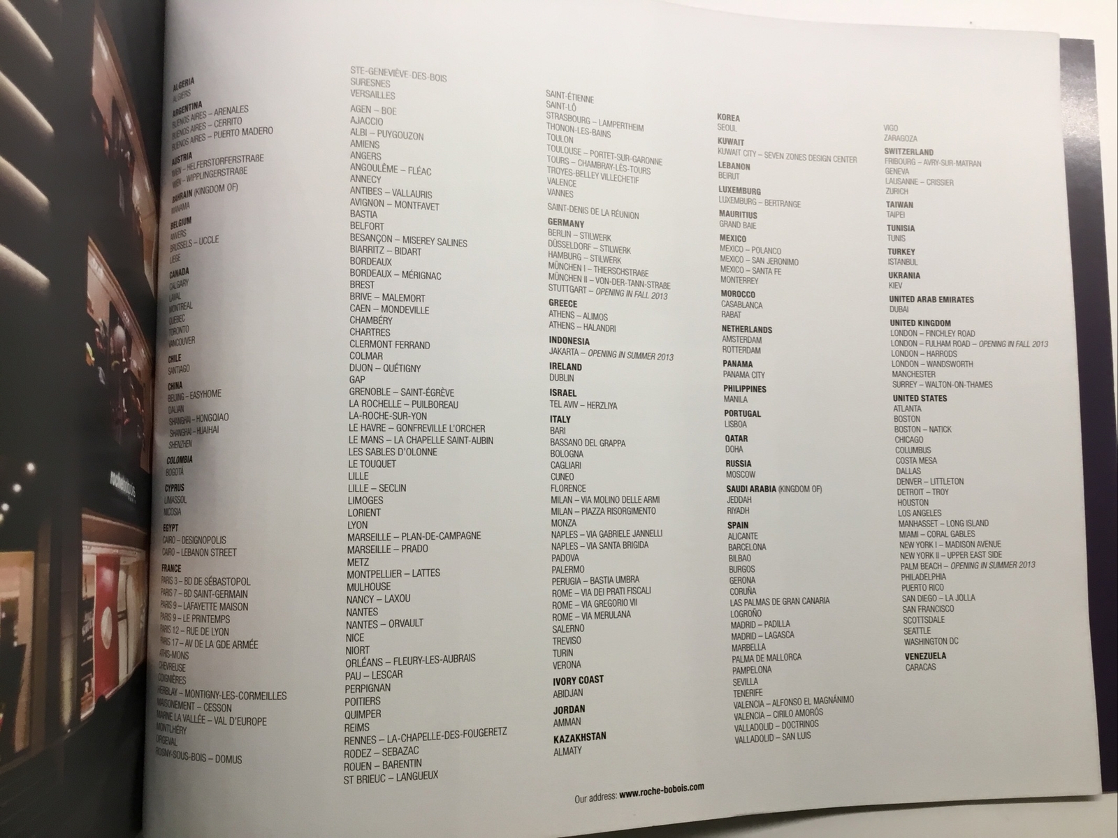 L’art de Vivre by Roche Bobois Paris Catalog 214 Pages