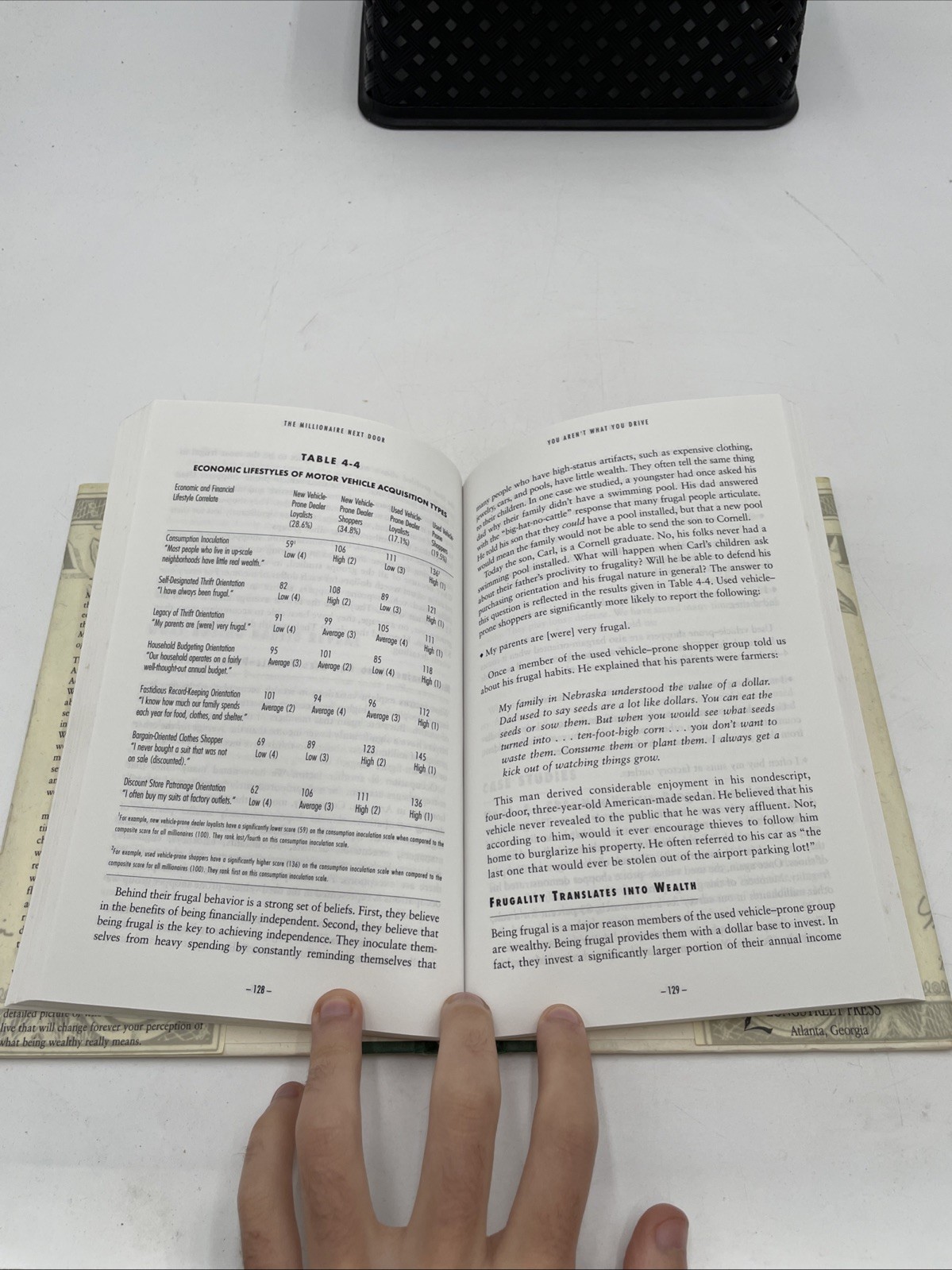 Thomas J. Stanley William D. Danko Millionaire Next Door Hardcover 1996