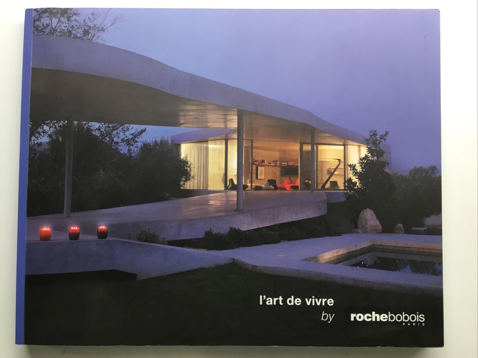 L’art de Vivre by Roche Bobois Paris Catalog 214 Pages