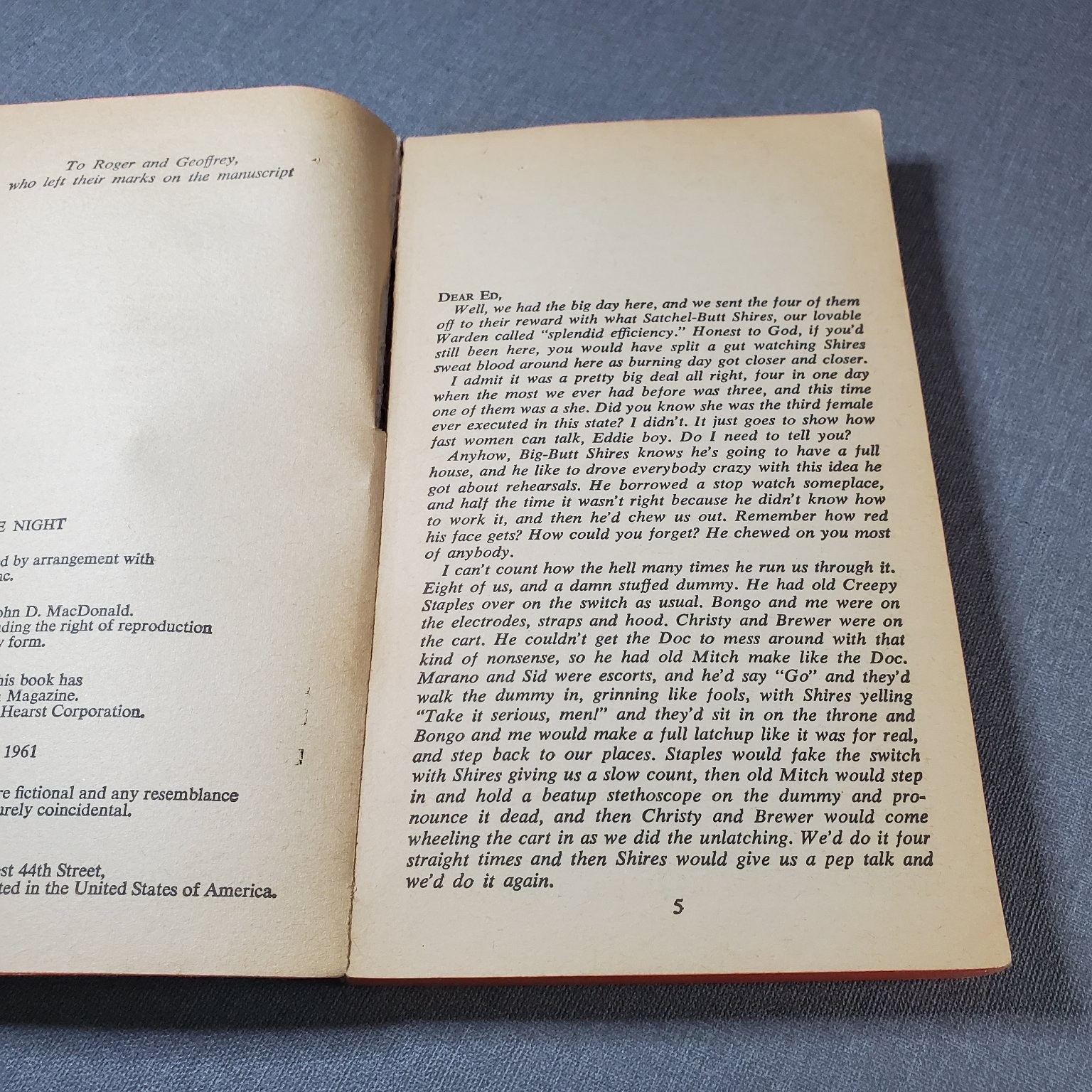 The End of the Night John D. MacDonald 1961 Crest Book Suspense Thriller