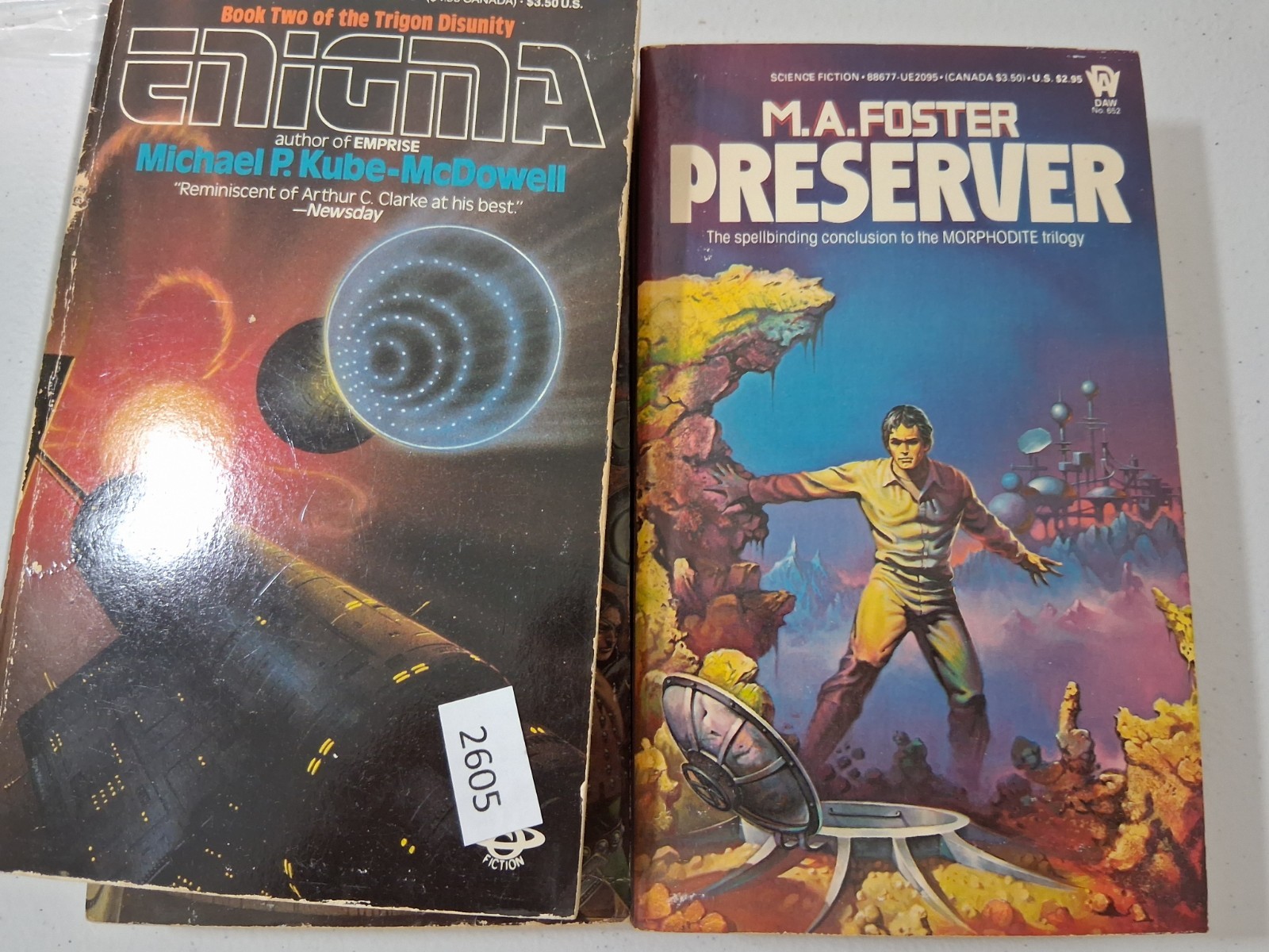 Vintage Lot of 10 Science Fiction/Fantasy Books 1980s & up 2605 bc24
