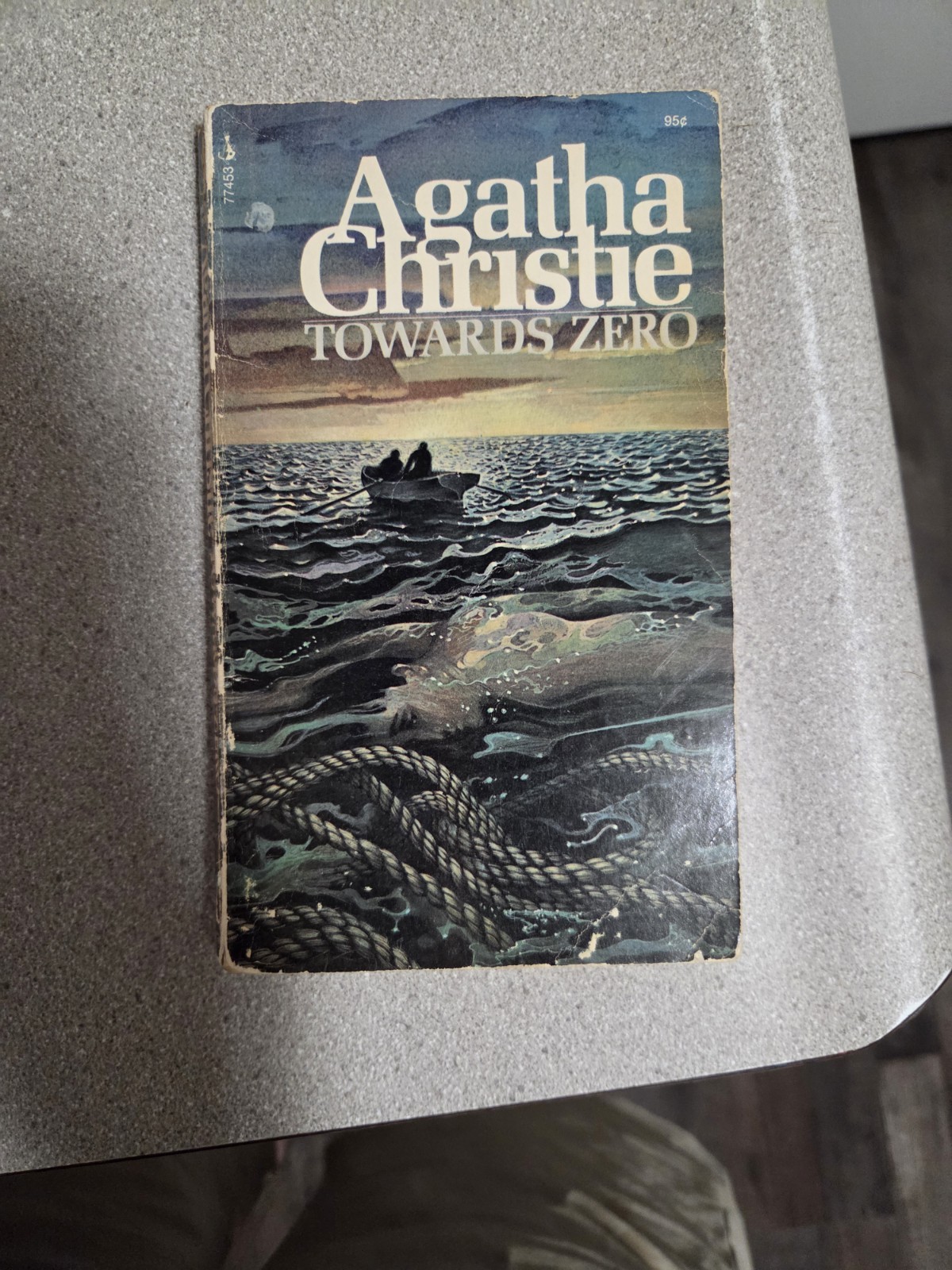 Agatha Christie. 6 Books. 1 Is An Omnibus- 14 Stories. 19 Stories In Total. PB