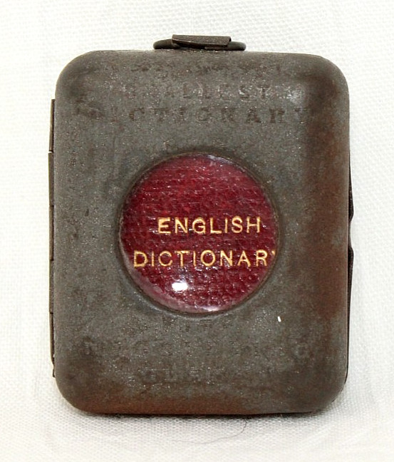VTG Smallest Dictionary In The World w/ Magnifying Glass Case 1.375″, Stokes NY