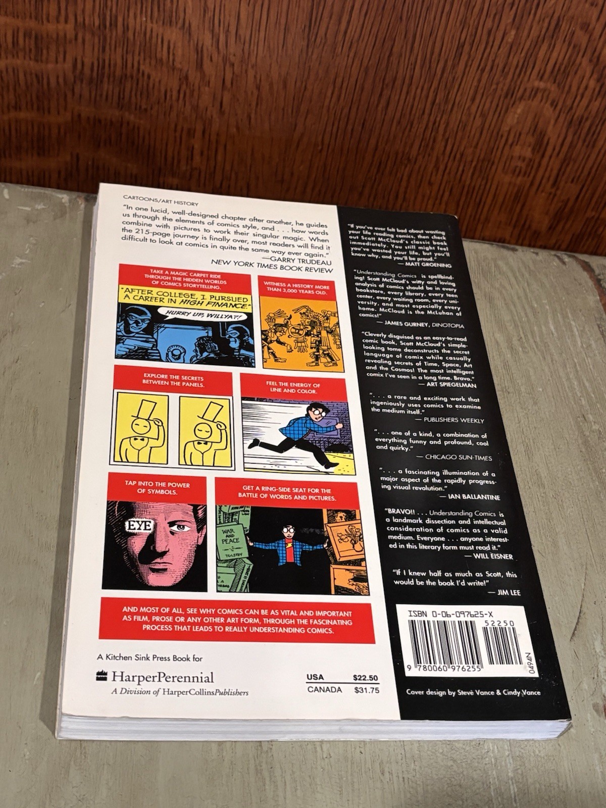 “Understanding Comics: The Invisible Art” by Scott McCloud (Paperback, 1994) TPB