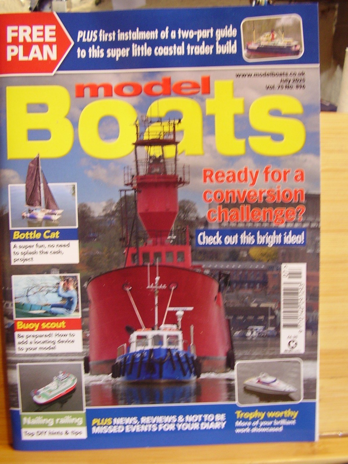 MODEL BOATS MAGAZINE JULY 2025 VAGABUNDO TRAMP STEAMER PLAN LV 21 LIGHTHOUSE