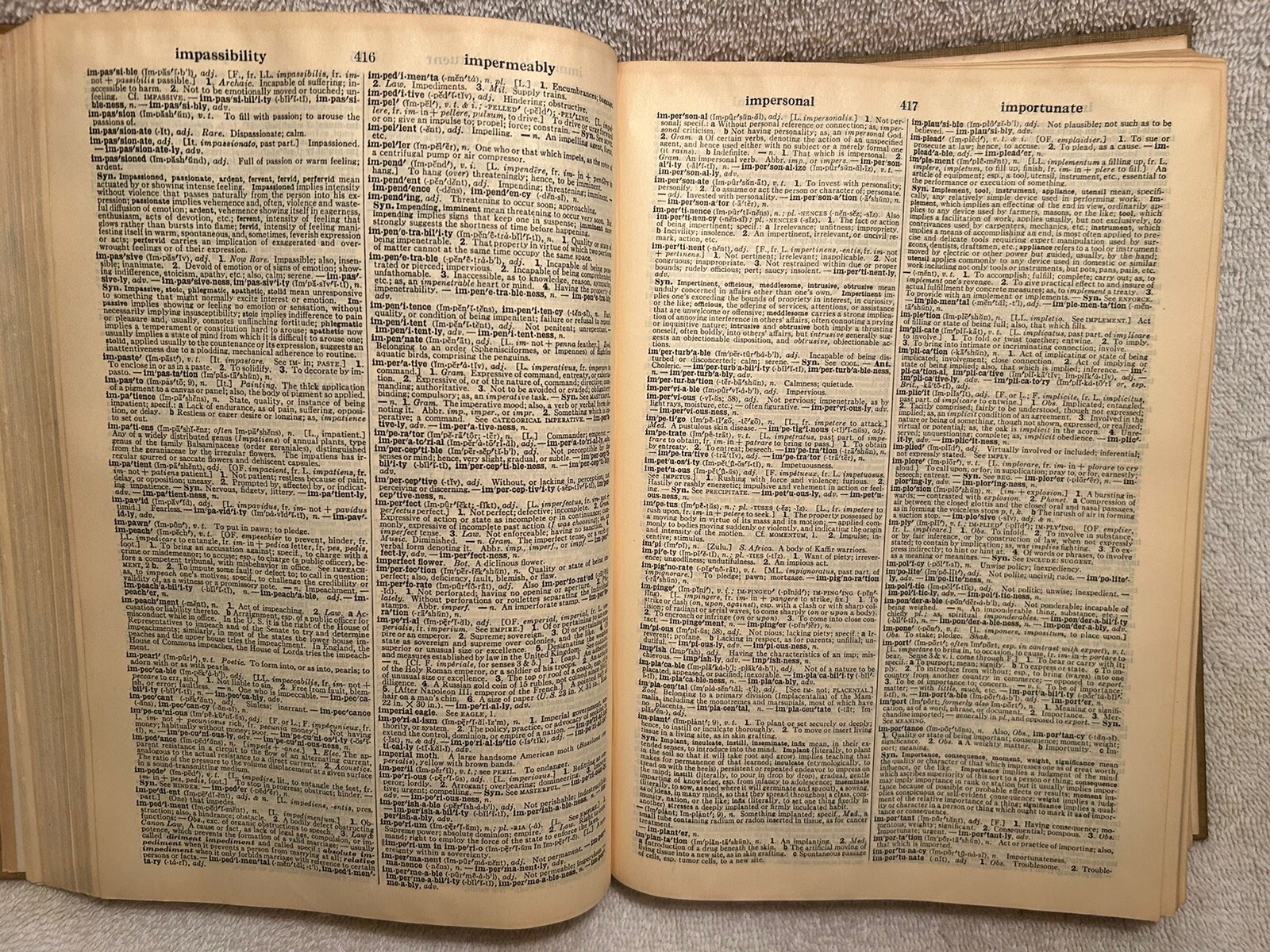 Vtg. Book Webster’s New Collegiate Dictionary 1959 Merriam-Webster 1,174 Pages