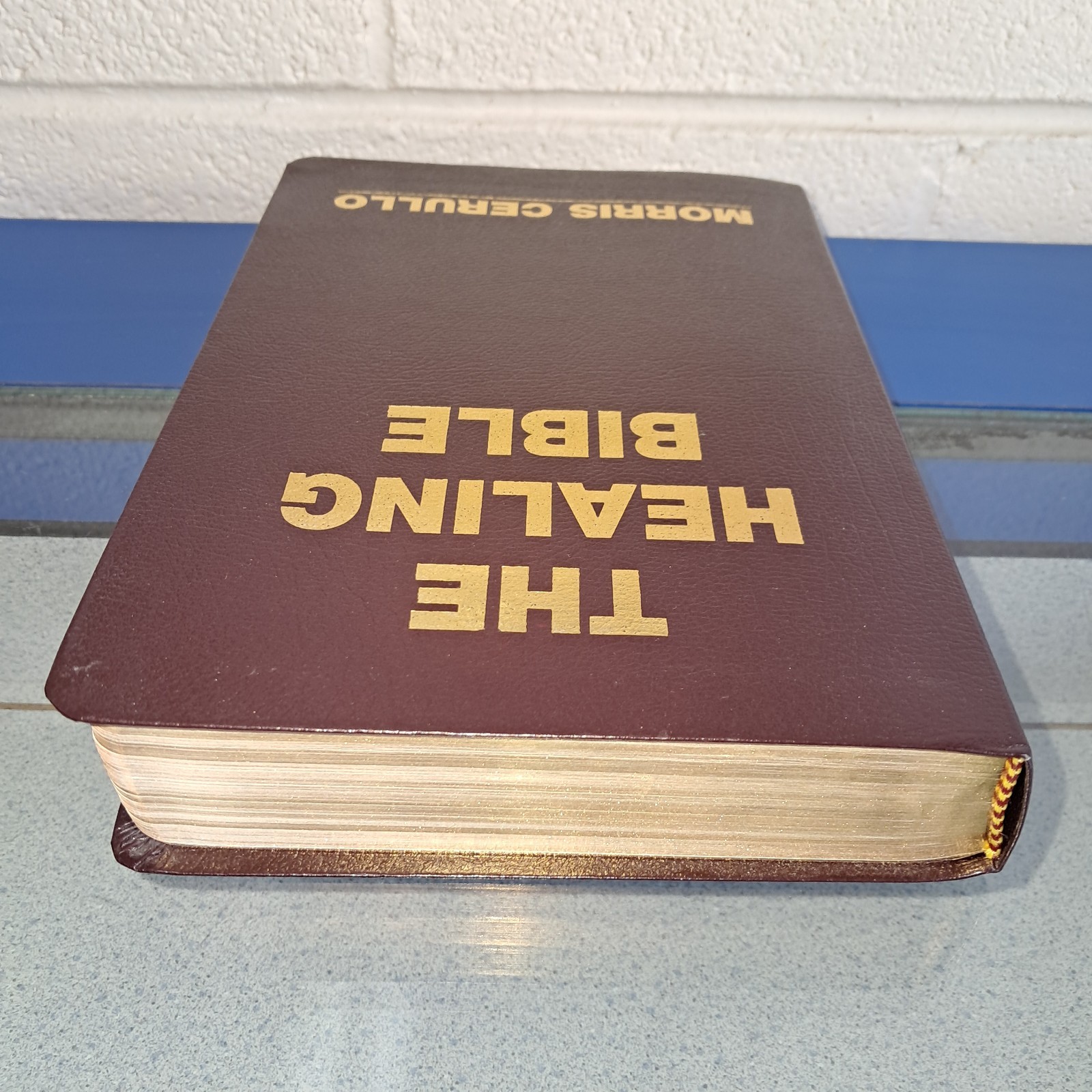 THE HEALING BIBLE MORRIS CERULLO HOLY BIBLE KING JAMES VERSION KJV TEXT 2009