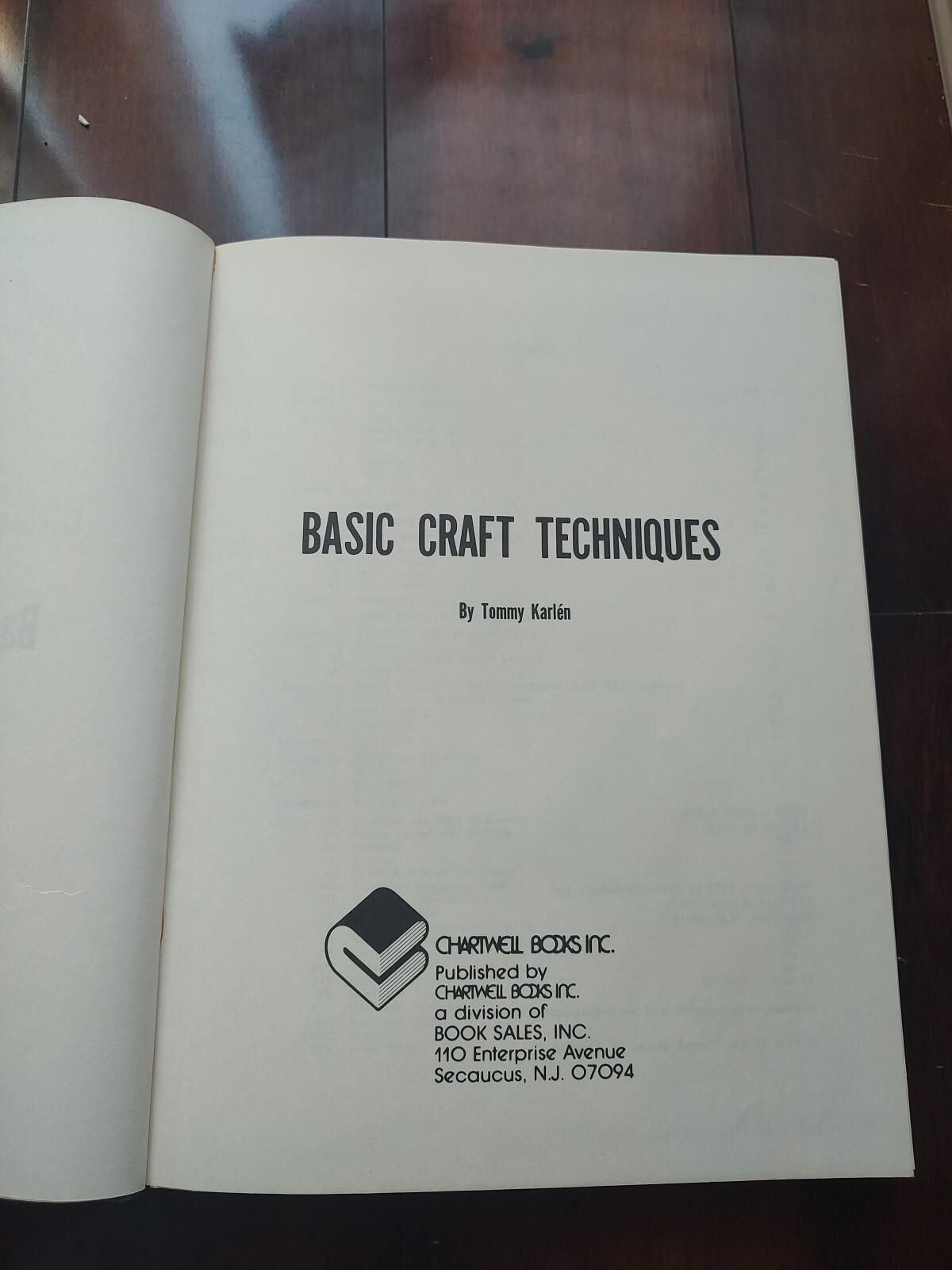 Vintage Text THE ENCYCLOPEDIA OF BASIC CRAFT TECHNIQUES Book, TOMMY KARLEN 1973
