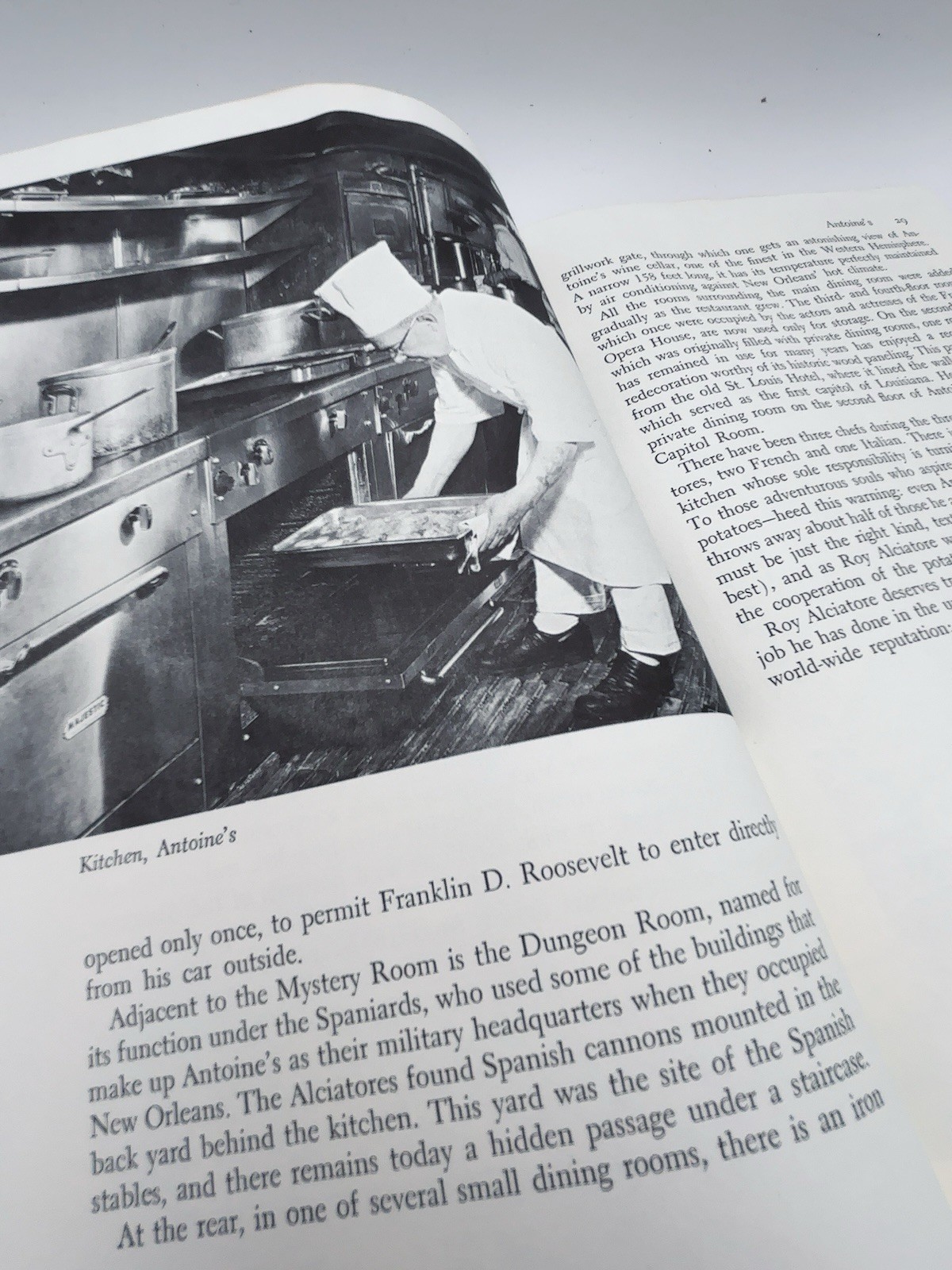 VTG 1967 The New Orleans Restaurant Cookbook Deidre Stanforth HISTORY RECIPES