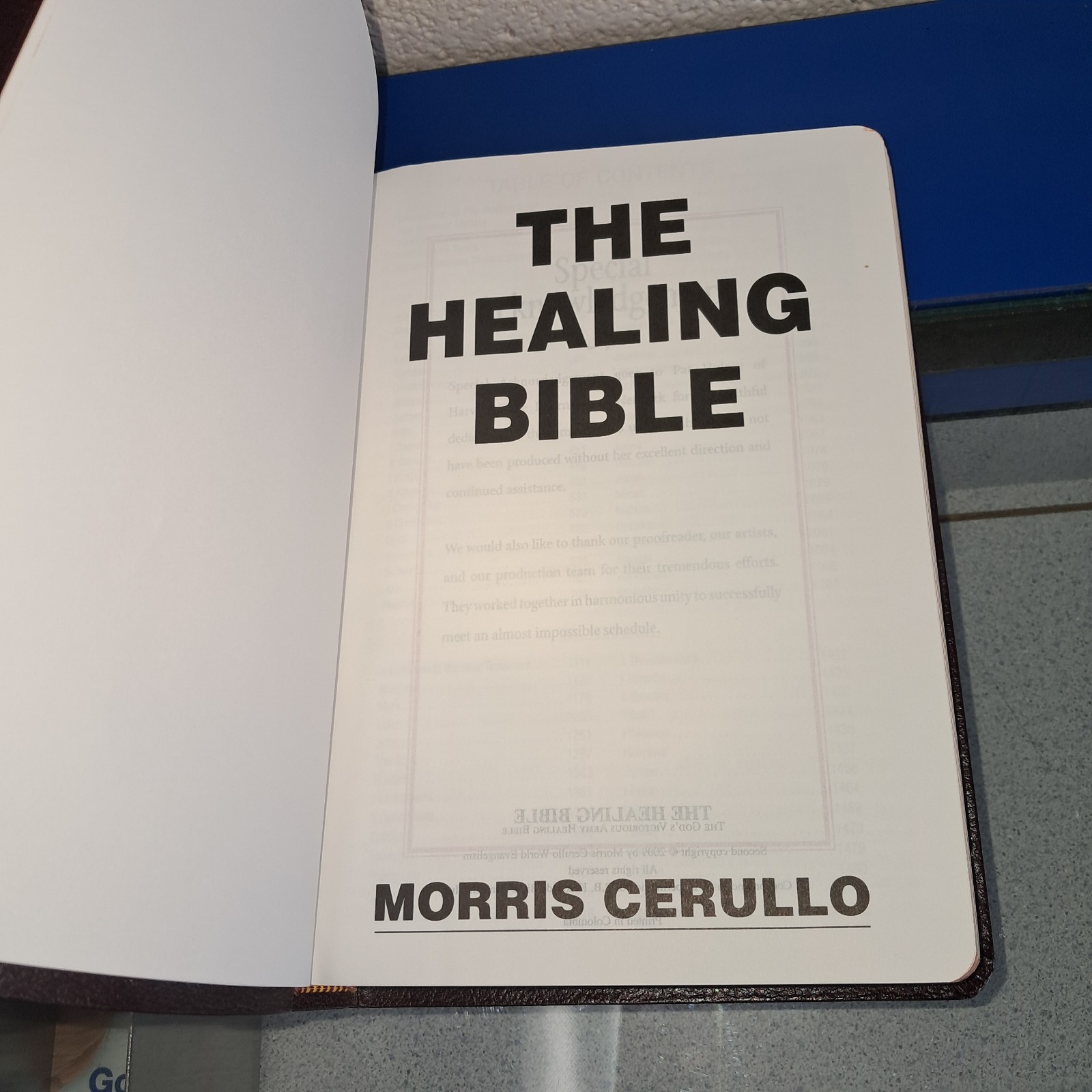 THE HEALING BIBLE MORRIS CERULLO HOLY BIBLE KING JAMES VERSION KJV TEXT 2009