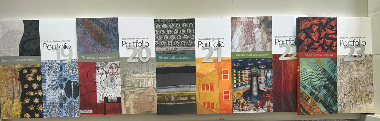 Studio Art Quilt Associates, Inc Portfolio lot of 5 – Perfect Paperback – VG
