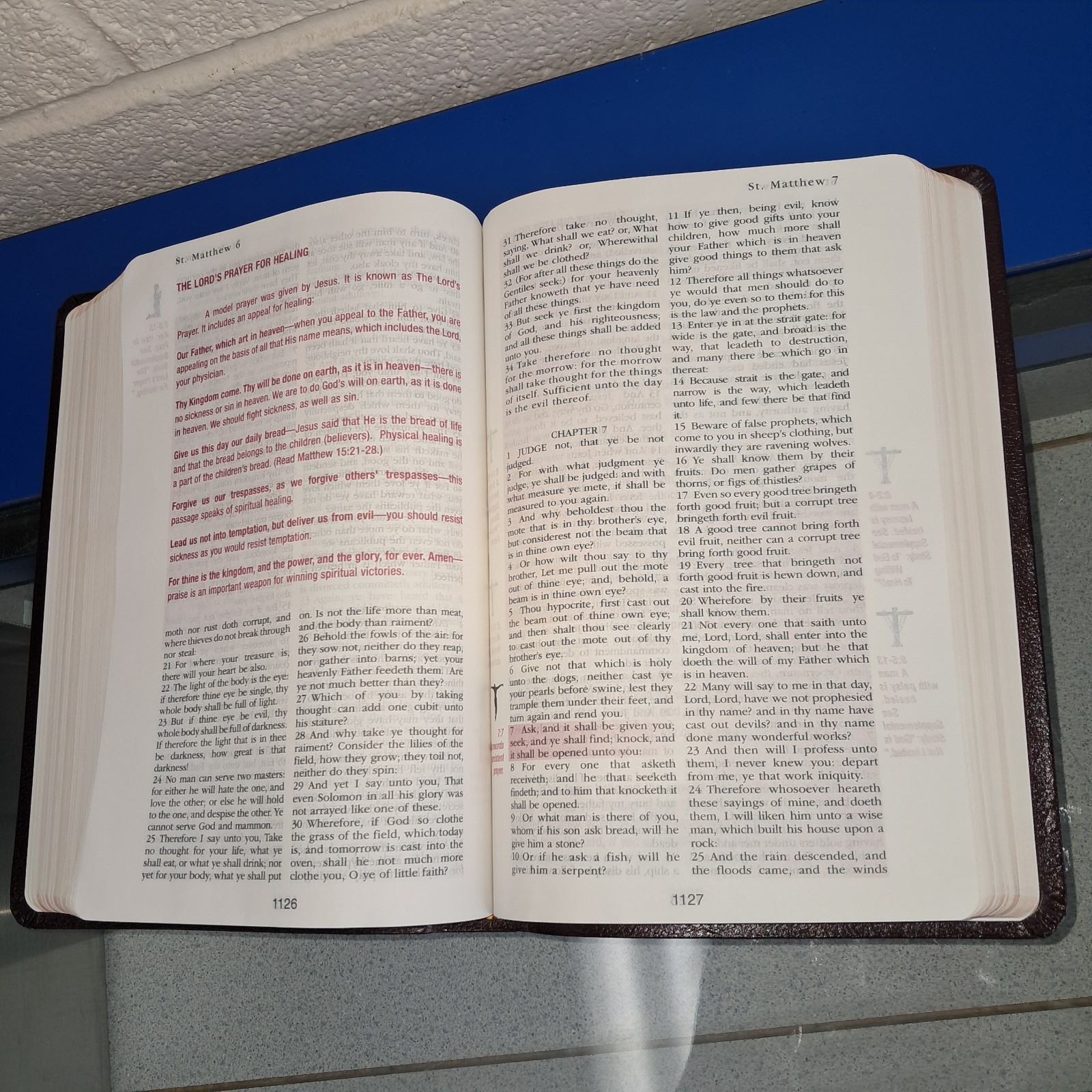 THE HEALING BIBLE MORRIS CERULLO HOLY BIBLE KING JAMES VERSION KJV TEXT 2009