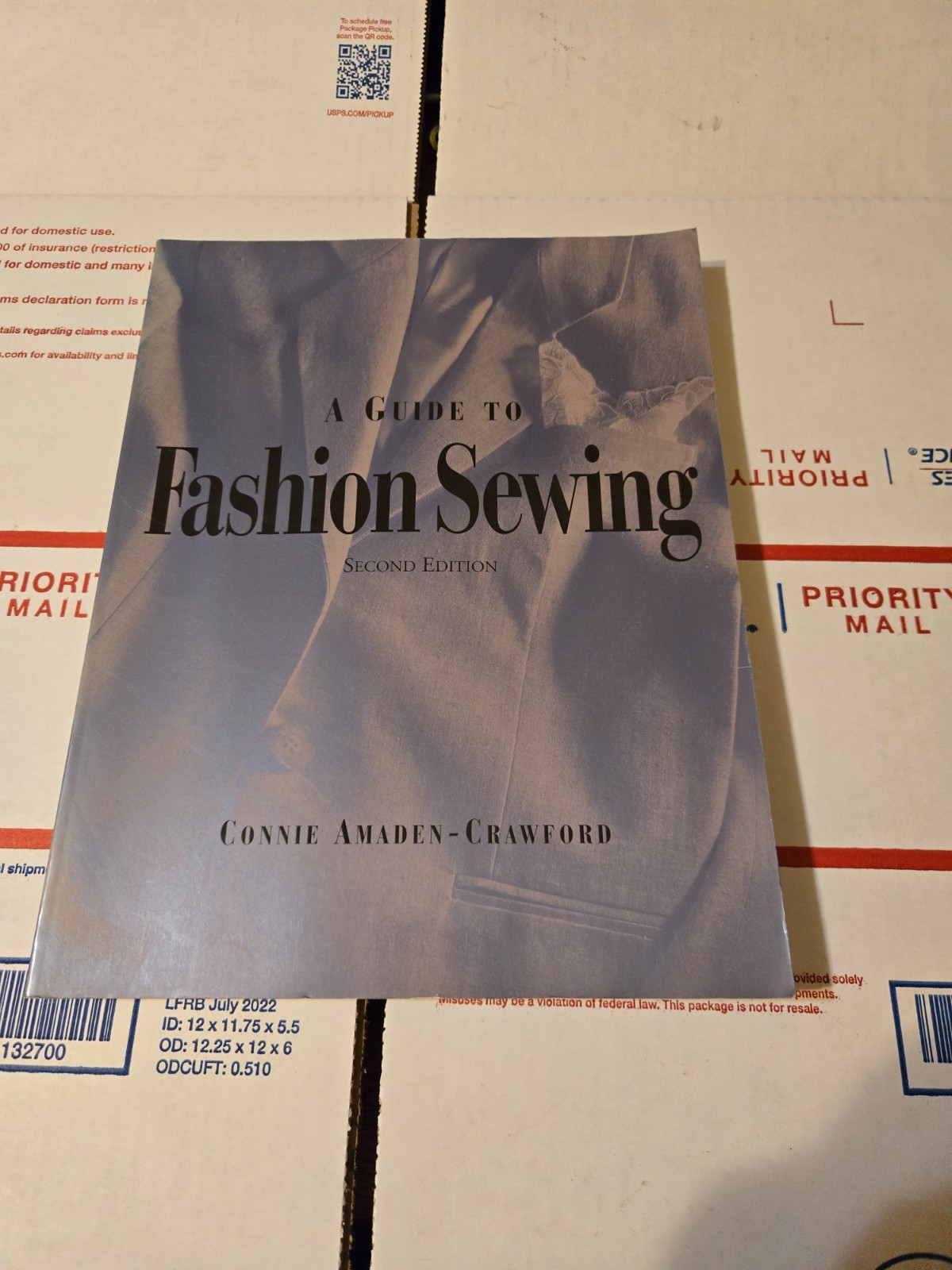 A Guide to Fashion Sewing Second Edition by Connie Amaden-Crawford 1994