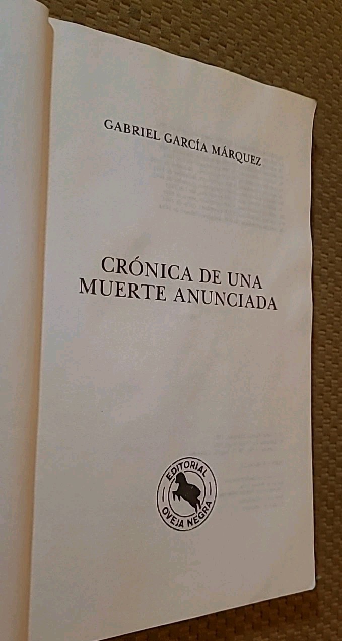 Cronica de una Muerte Anunciada (Spanish Edition) by Gabriel Garcia Marquez PB