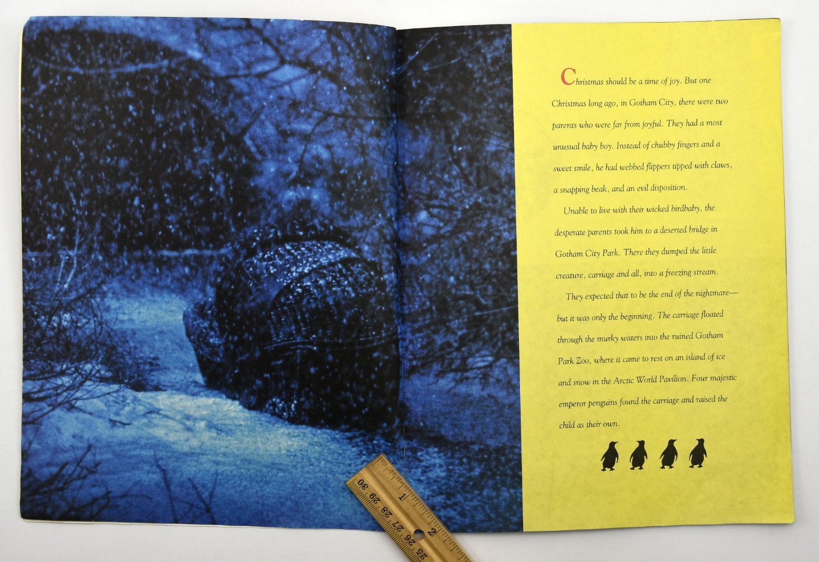 Batman Returns – Movie Storybook – Paperback 1992 (48 Pages) Golden Books
