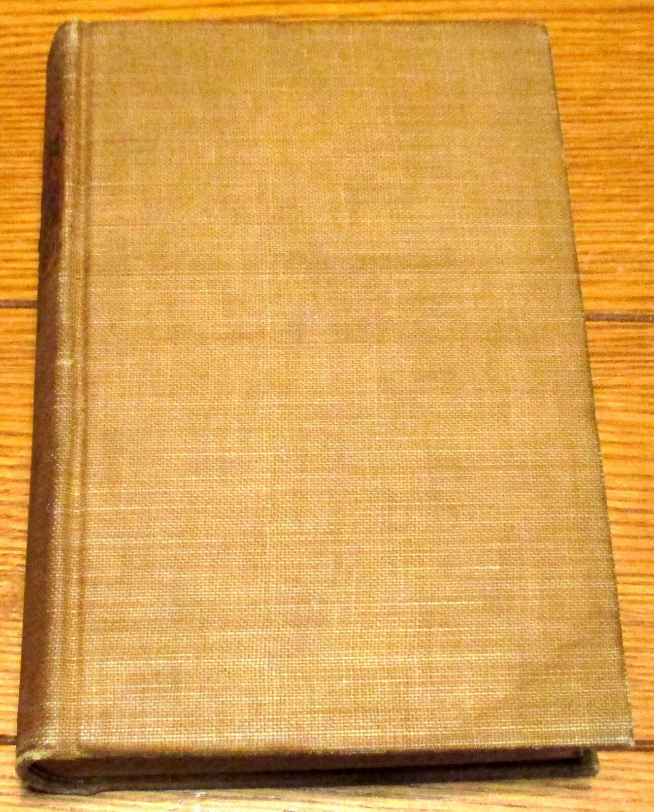 Vintage Charles Dickens “The Adventures of Oliver Twist” Cloth H/C 872 Pages