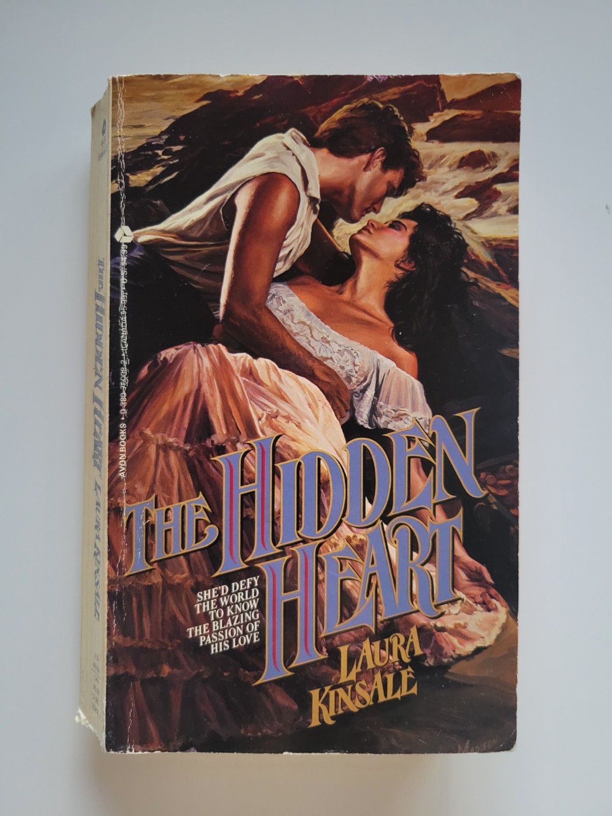 1986 THE HIDDEN HEART PAPERBACK LAURA KINSALE 1ST EDITION AVON ROMANCE VTG RARE