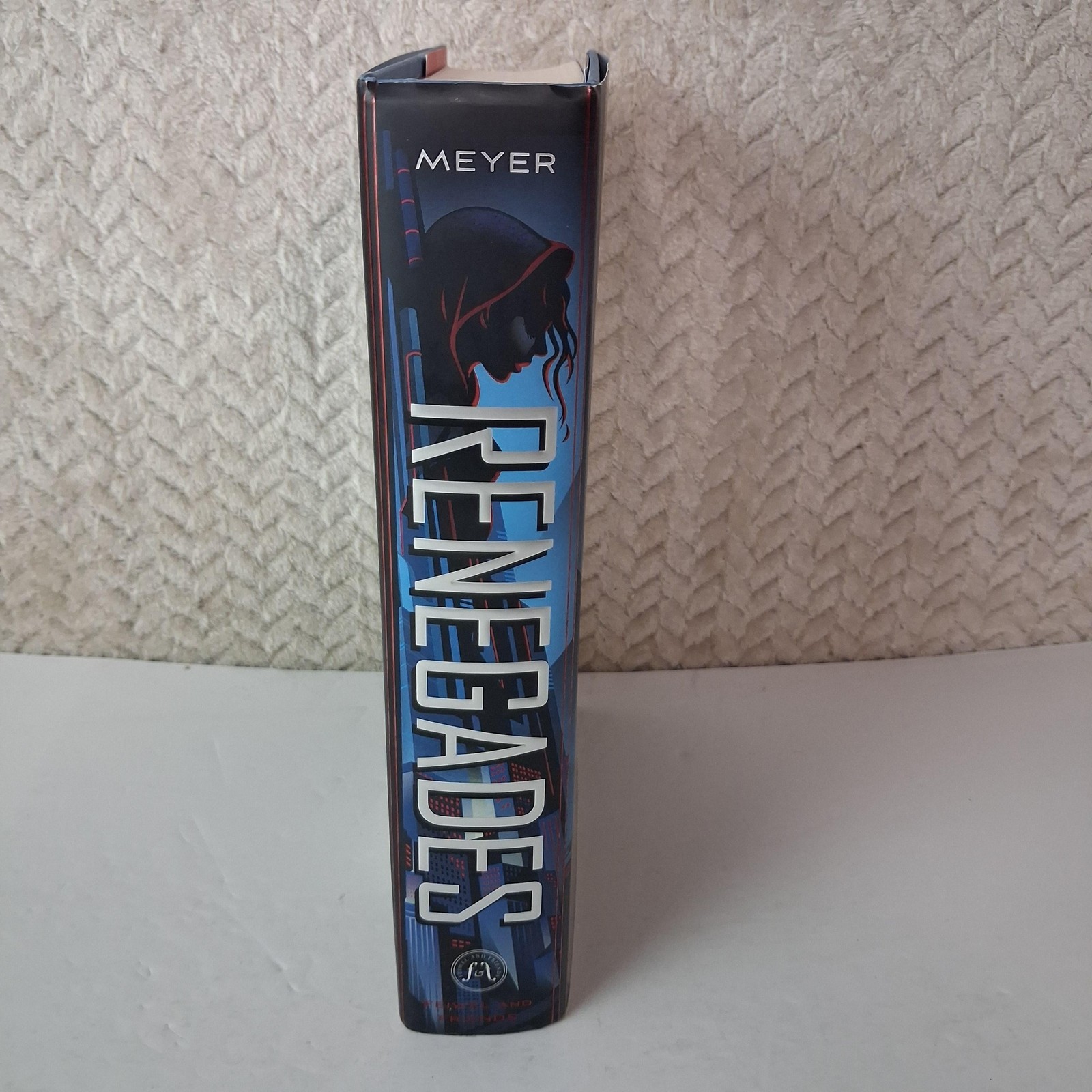 Renegades Marissa Meyer 2017 Black HC Dust Jacket Feiwel & Friends 1st Ed YA USA